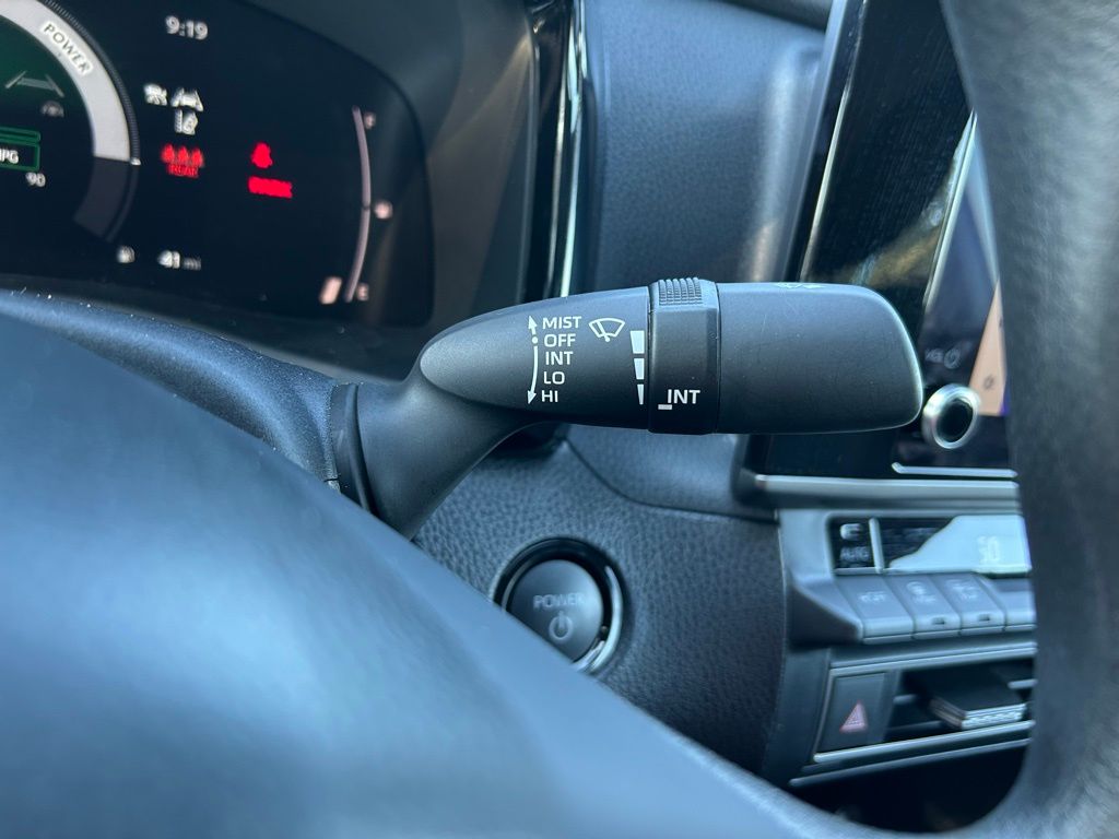 Thumbnail: 2025 Toyota Camry - 21