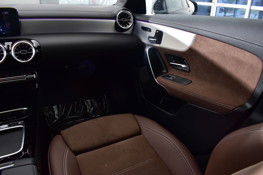 2025 Mercedes-Benz CLA 250 25