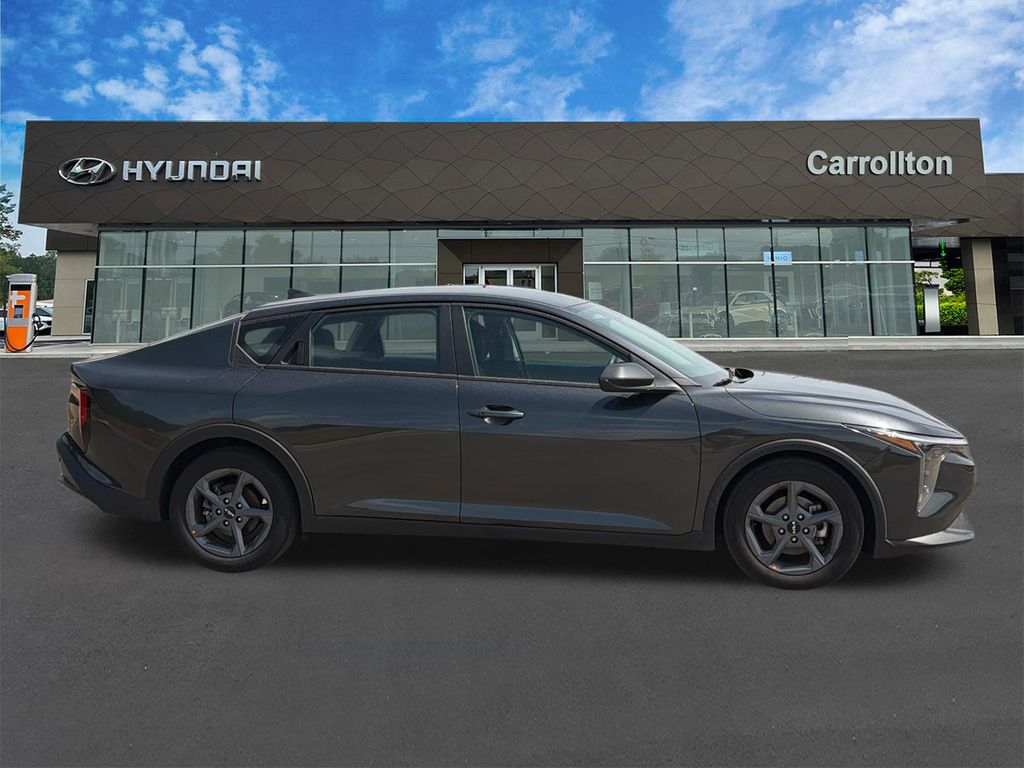 Used 2025 Gray Kia LXS image 4