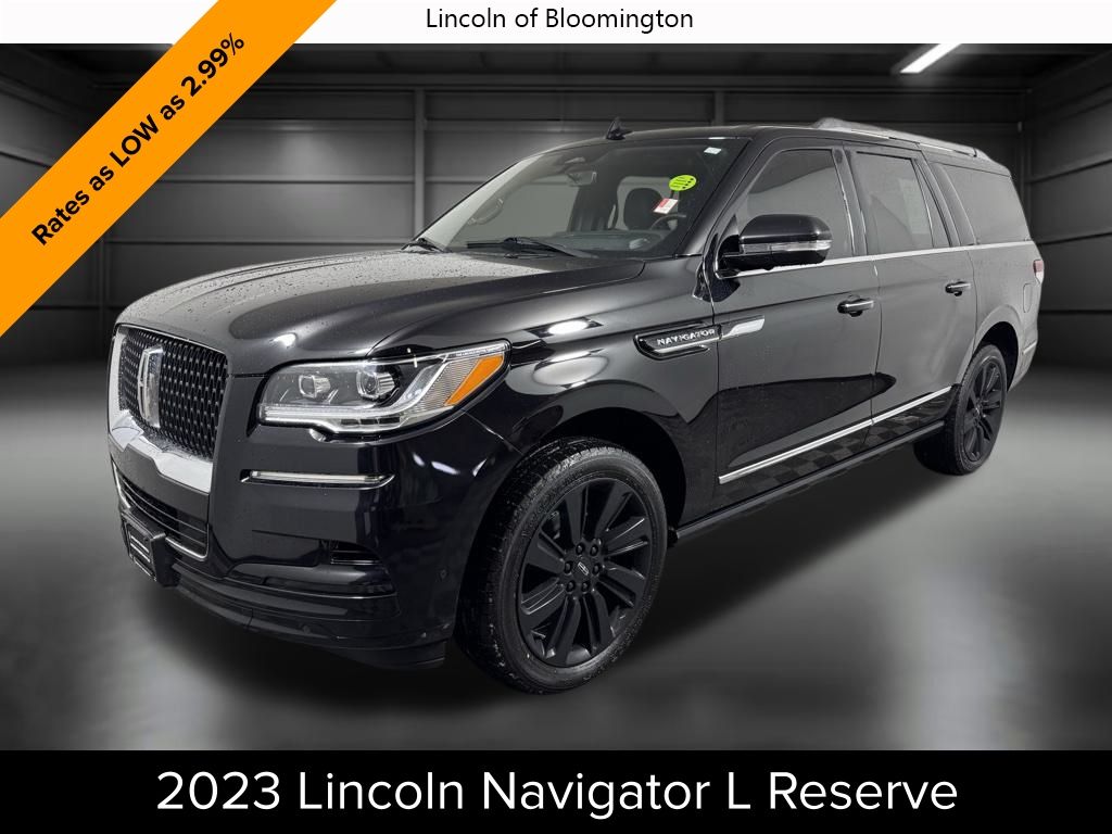 Infinite Black Metallic Clearcoat 2023 Lincoln Navigator L Reserve 4WD SUV / Crossover Four-Wheel Drive Automatic
