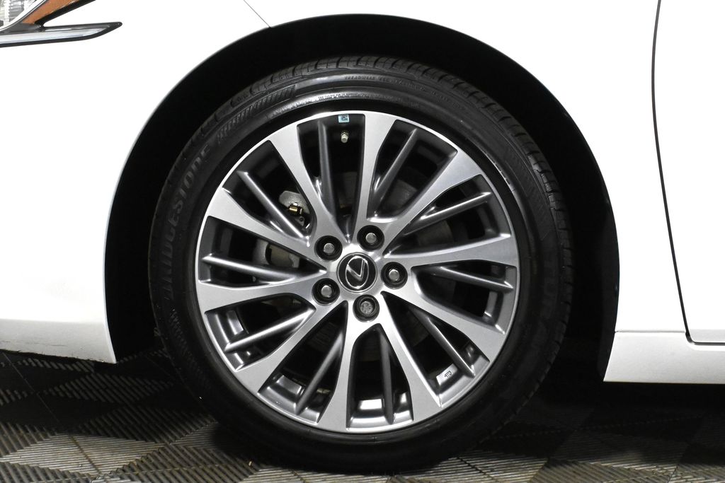 2020 Lexus ES Hybrid 300h 12