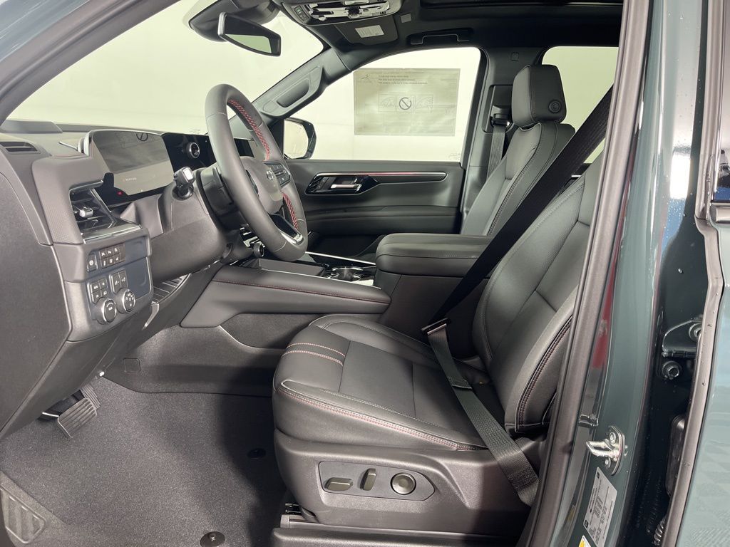 Thumbnail: 2026 Chevrolet Suburban - 23