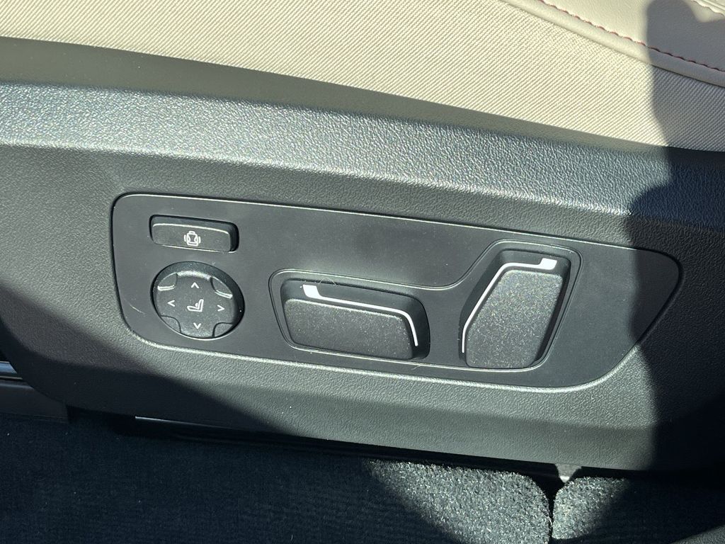 Thumbnail: 2026 BMW X3 - 12