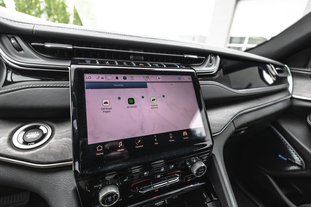 2022 Jeep Grand Cherokee 4xe Overland 4xe thumbnail 14