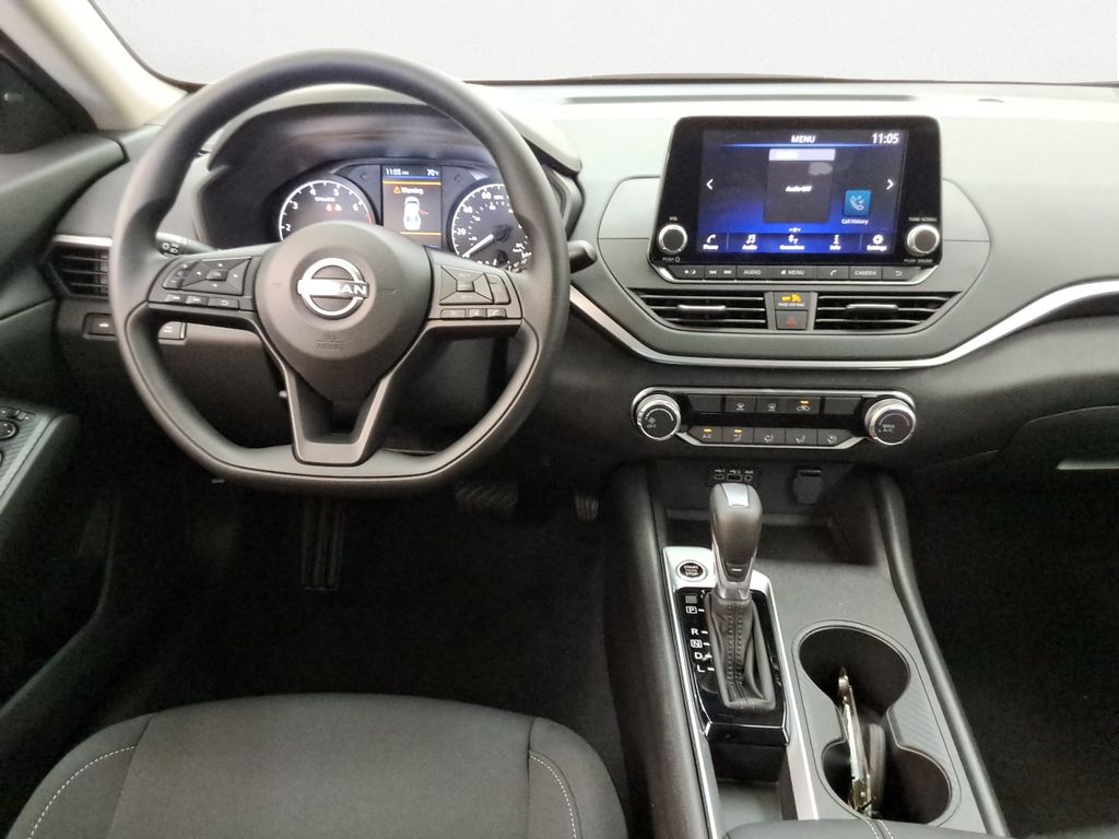 used 2025 Nissan Altima car