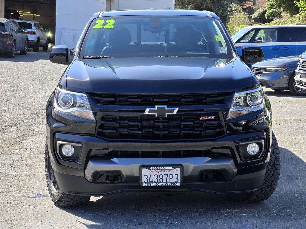 View vehicle photo 2