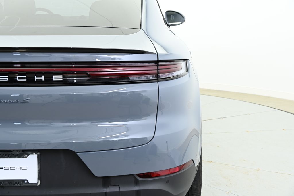 Thumbnail: 2024 Porsche  - 14