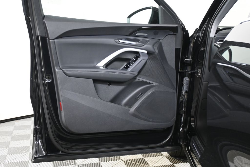 Thumbnail: 2025 Audi Q5 - 23