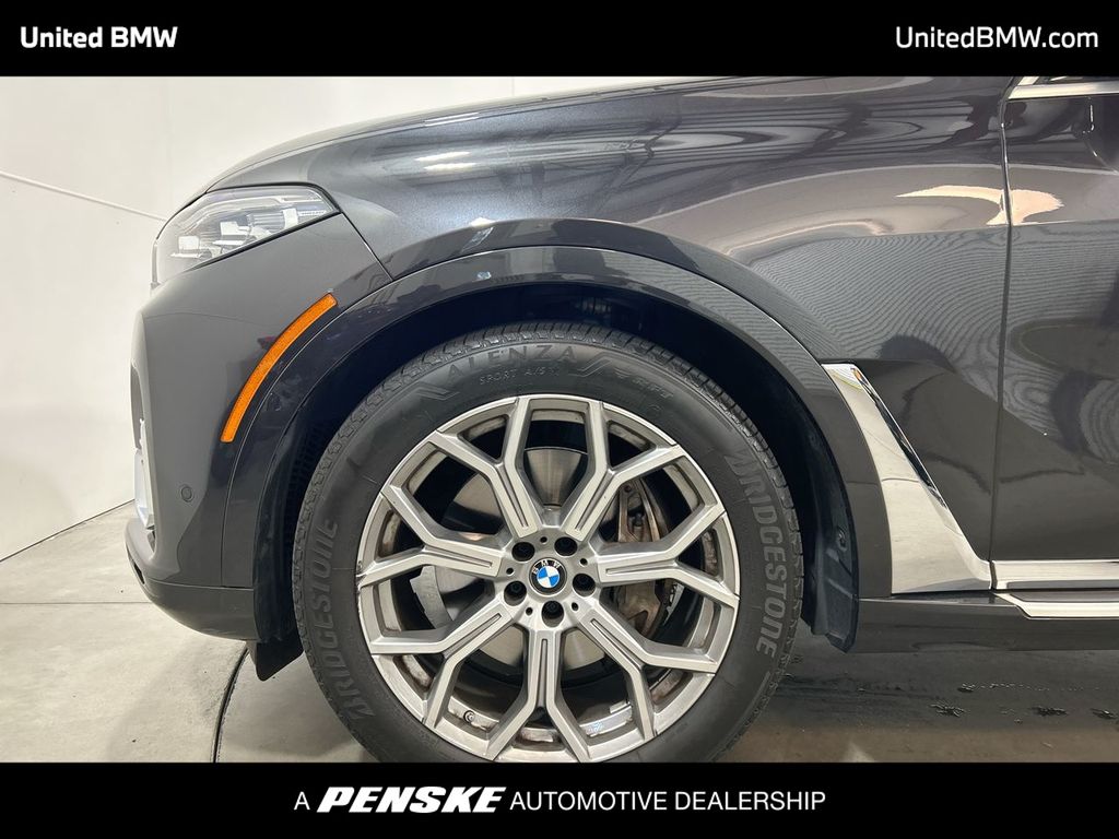 Thumbnail: 2022 BMW X7 - 10