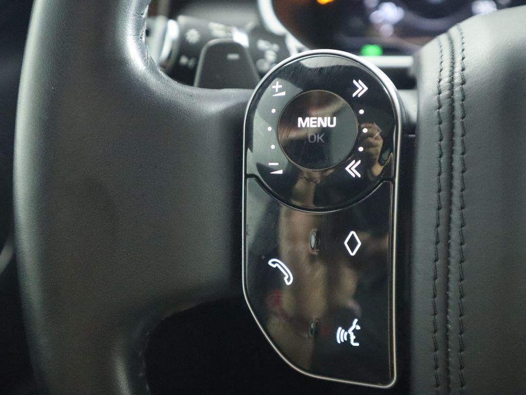 Thumbnail: 2020 Land Rover Range Rover - 11