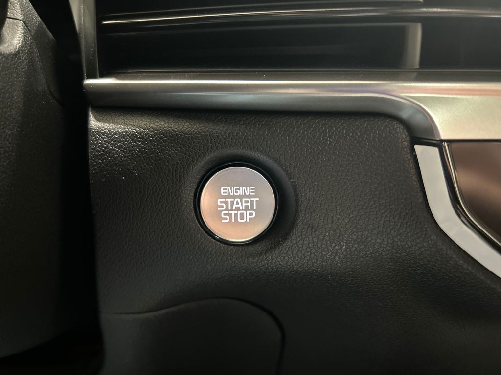 new 2025 Kia Sorento car, priced at $40,505