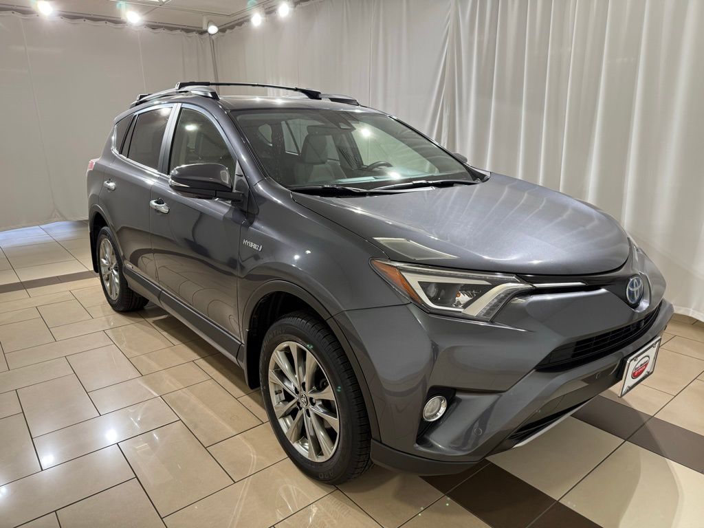 Thumbnail: 2017 Toyota RAV4 - 7