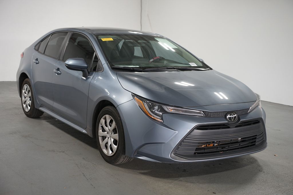 Thumbnail: 2024 Toyota Corolla - 3