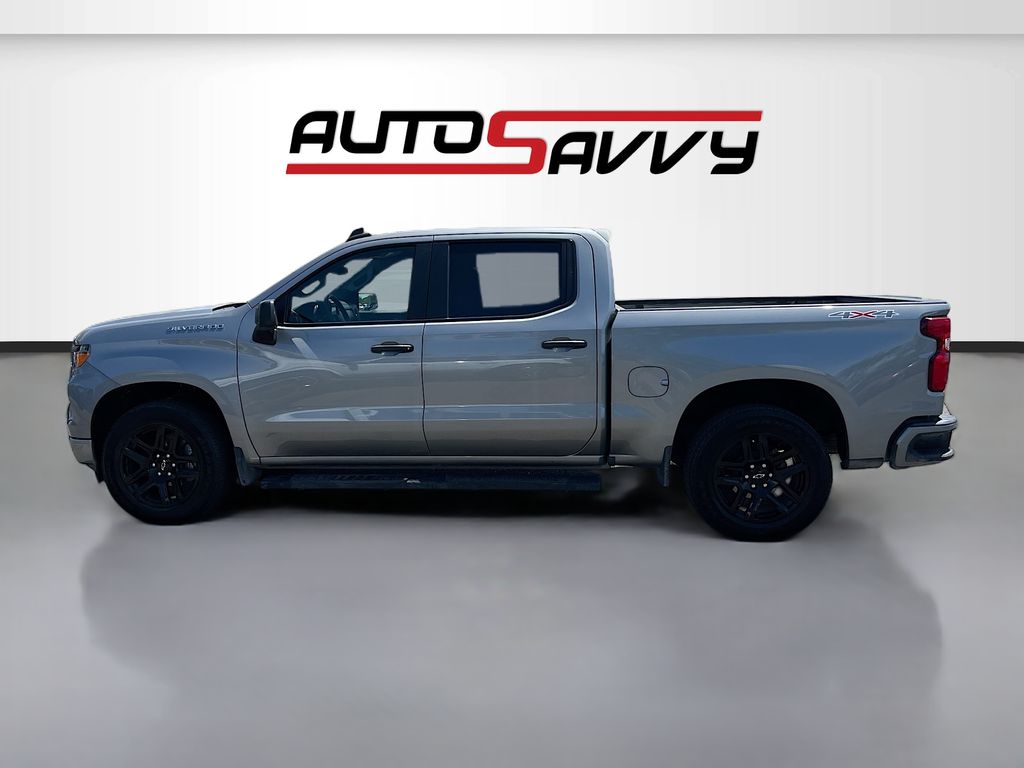Used 2023 Gray Chevrolet Custom image 4