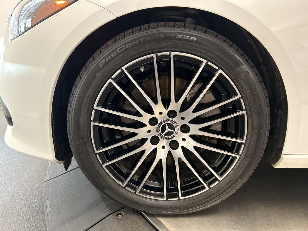 Thumbnail: 2023 Mercedes-Benz C-Class - 10