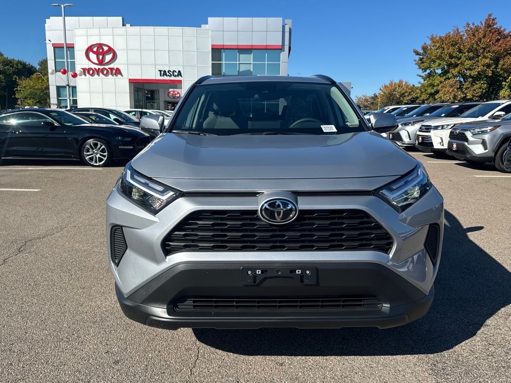 2025 Toyota RAV4 XLE photo 2