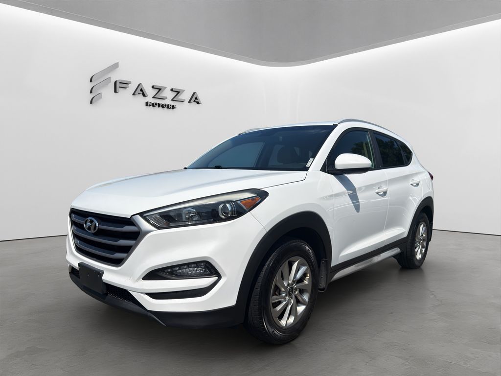 Winter White 2017 Hyundai Tucson SUV / Crossover All-Wheel Drive 6-Speed Automatic