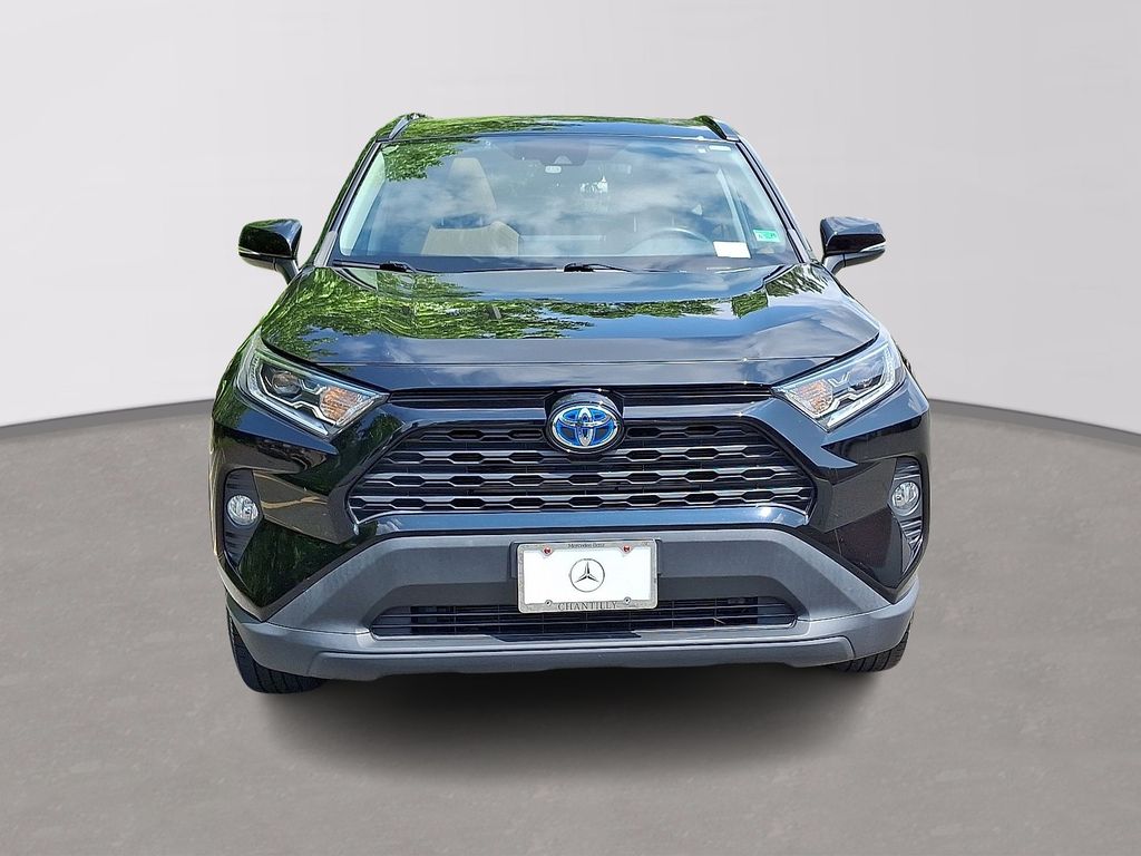 2021 Toyota RAV4 XLE 2