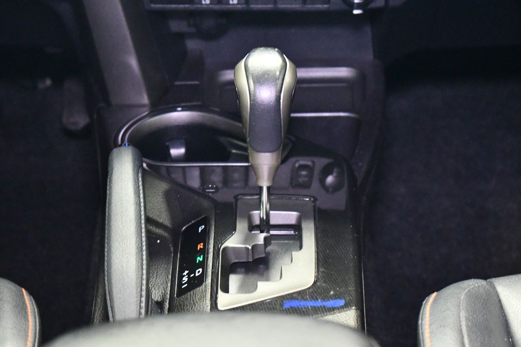 Thumbnail: 2018 Toyota RAV4 - 18