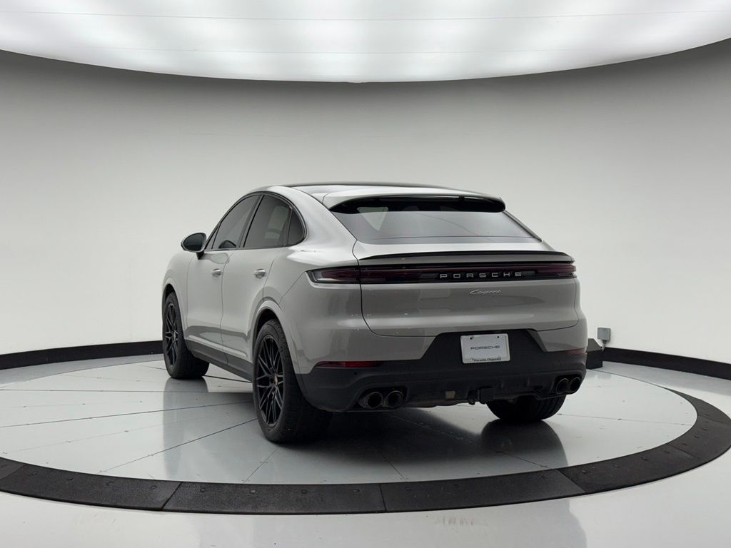 Thumbnail: 2025 Porsche  - 3