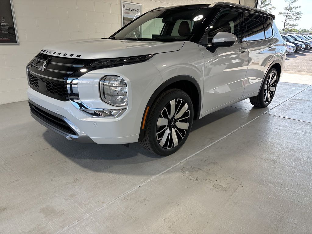 2026 Mitsubishi Outlander SEL FWD's photo