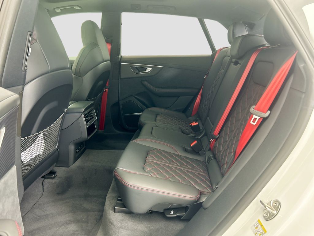 Thumbnail: 2026 Audi Q8 - 20