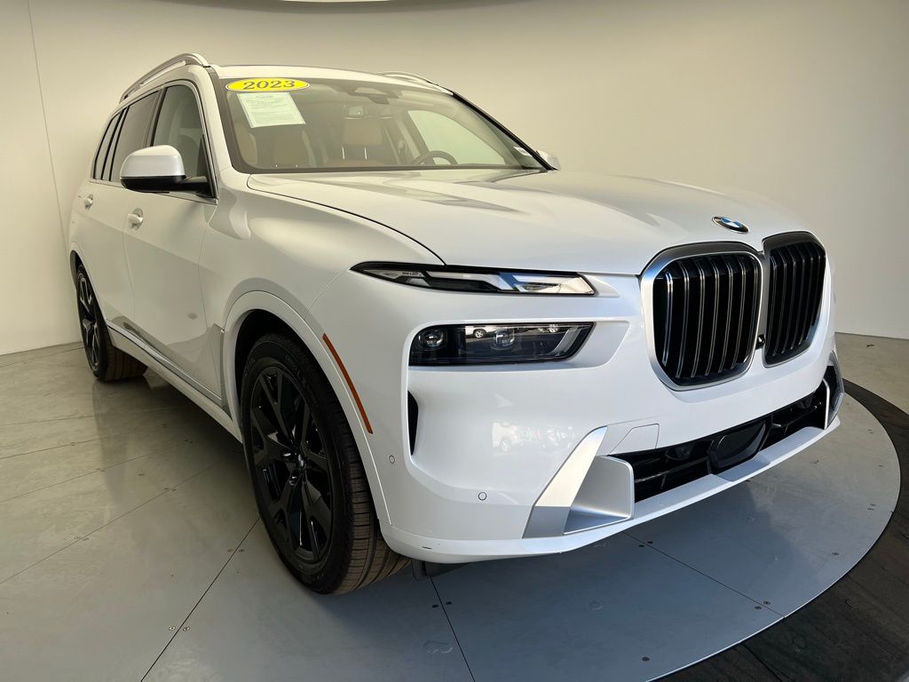 2023 BMW X7 xDrive40i 2