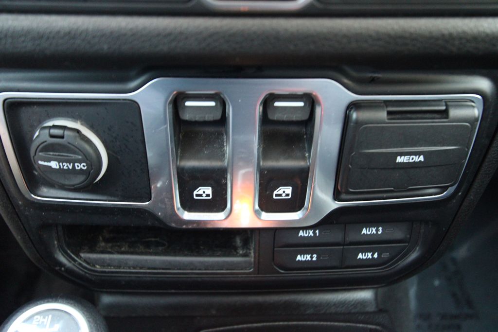 Used 2024 Jeep Wrangler SUV