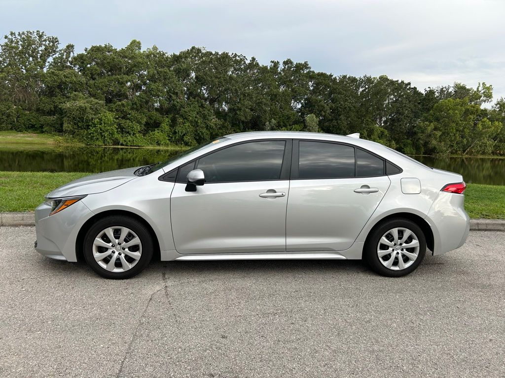 2024 Toyota Corolla LE 2