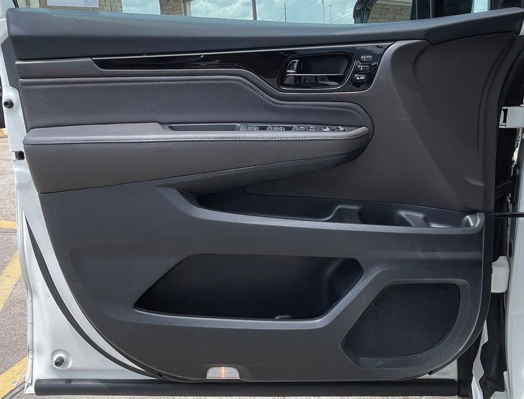 2018 Honda Odyssey Elite White at Community Honda