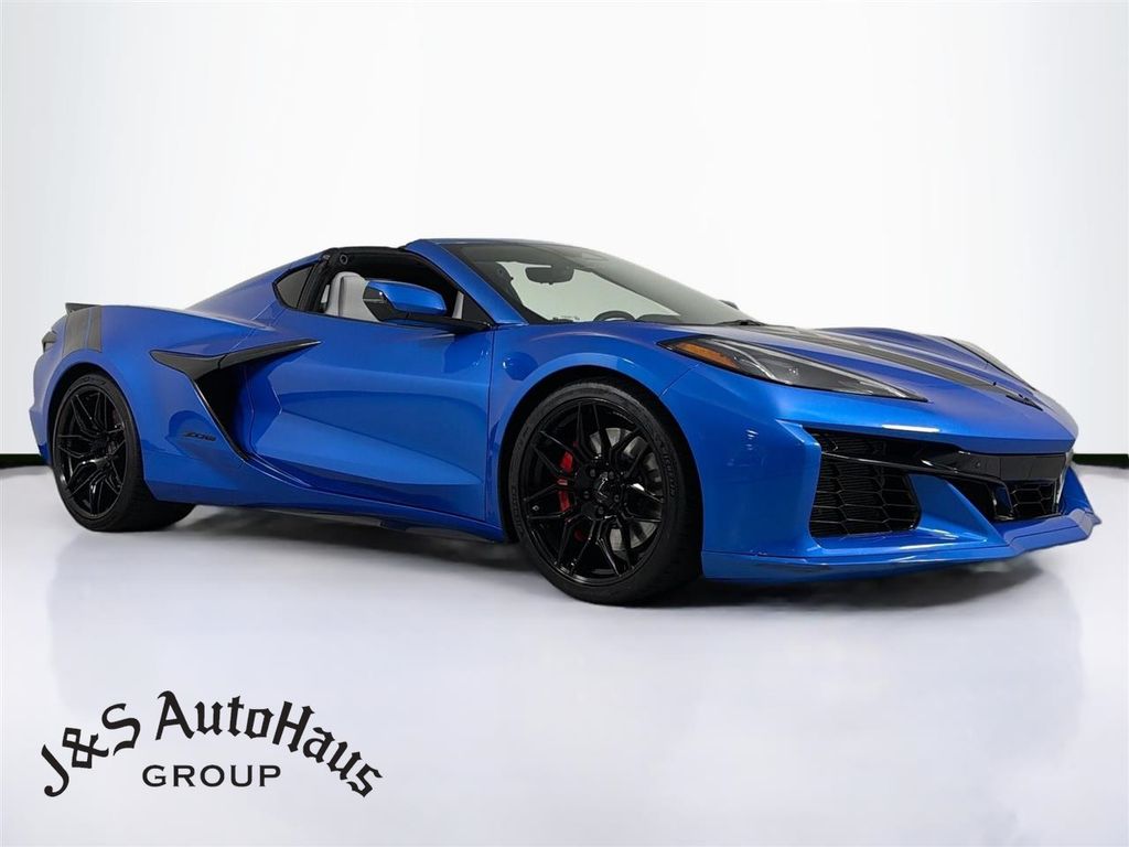 Riptide Blue Metallic 2025 Chevrolet Corvette Coupe Rear-Wheel Drive 8-Speed Dual Clutch