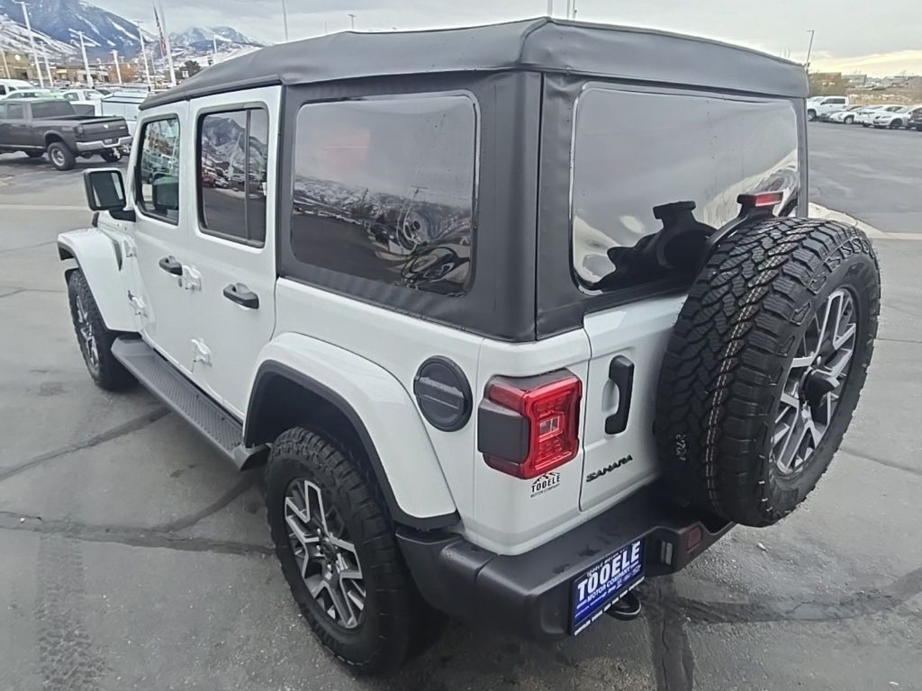 New 2025 White Jeep Sahara image 7