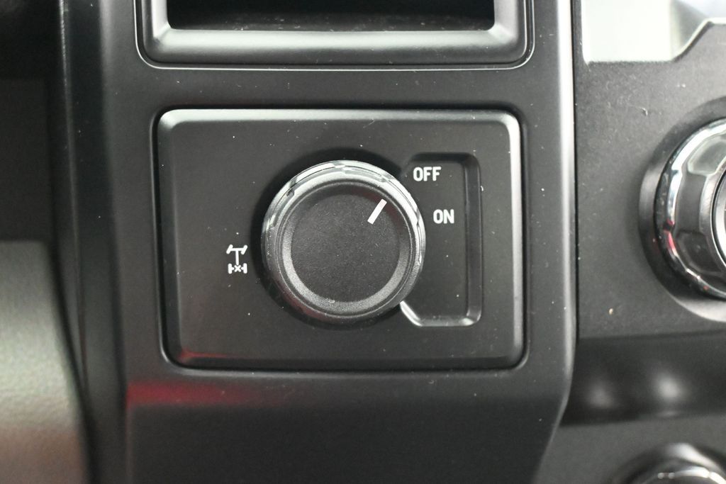 Used 2019 Ingot Silver Ford XL image 21