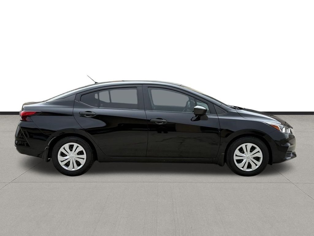 2020 Nissan Versa 1.6 S - 3