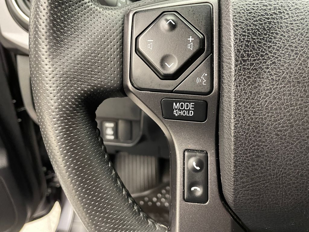 Thumbnail: 2022 Toyota Tacoma - 22