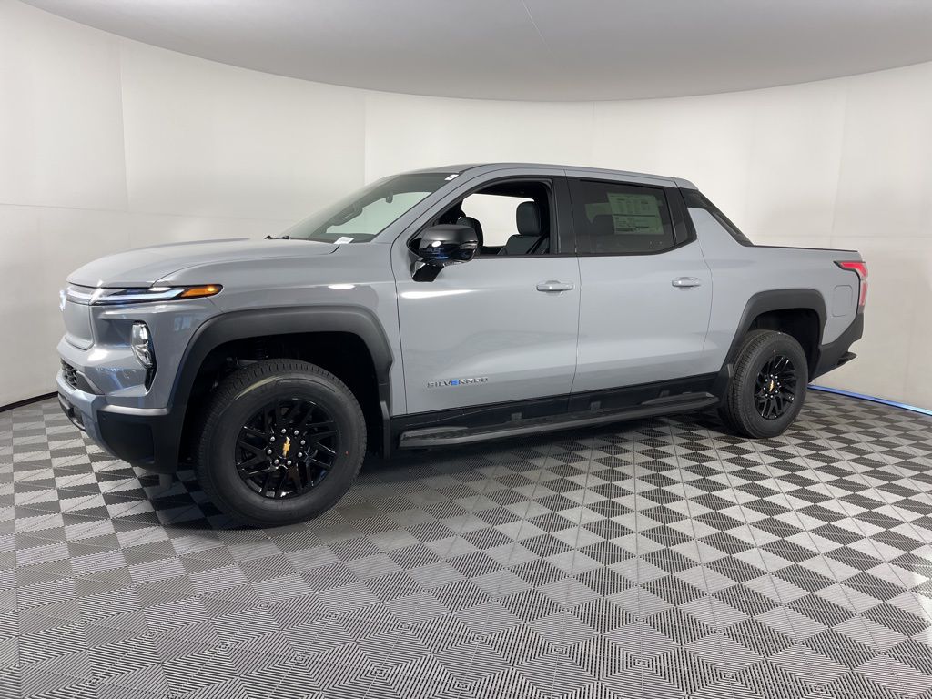 2025 Chevrolet Silverado EV  2