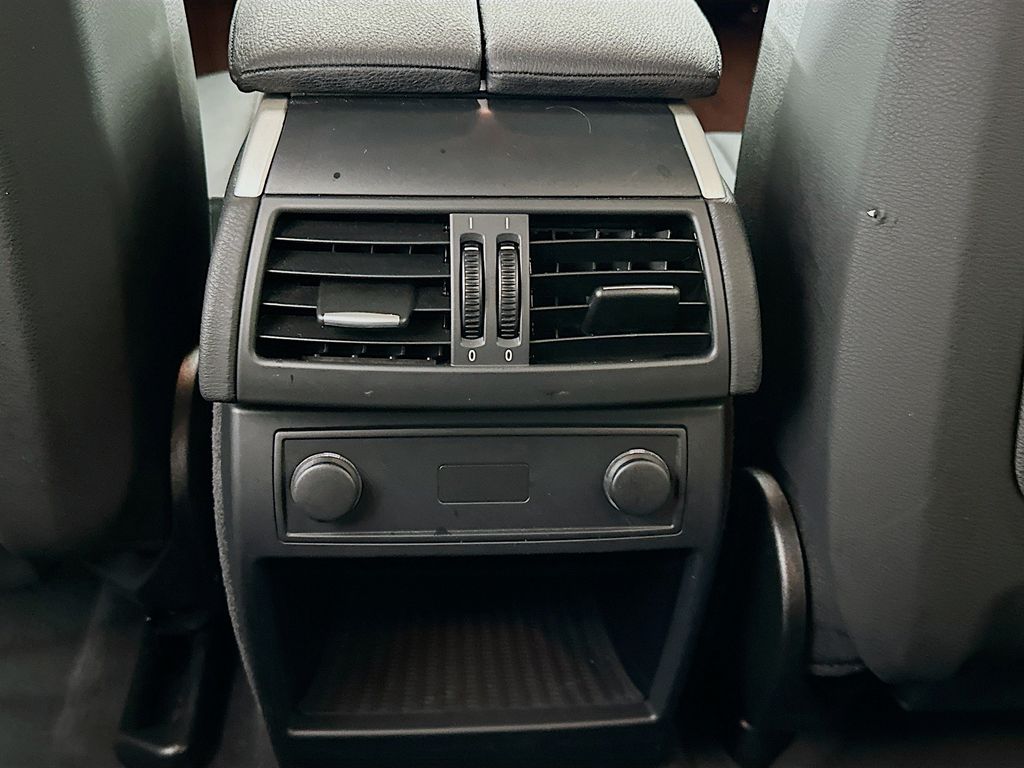 Thumbnail: 2013 BMW X5 - 23