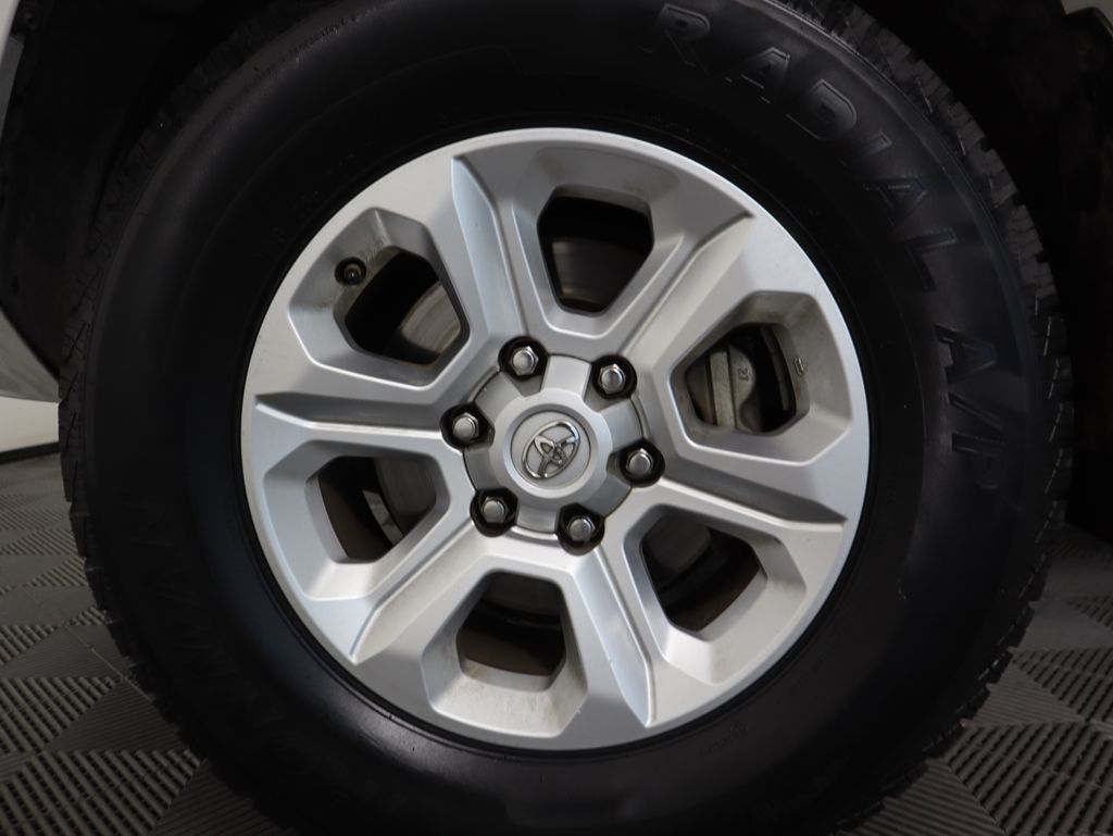 Thumbnail: 2021 Toyota 4Runner - 32