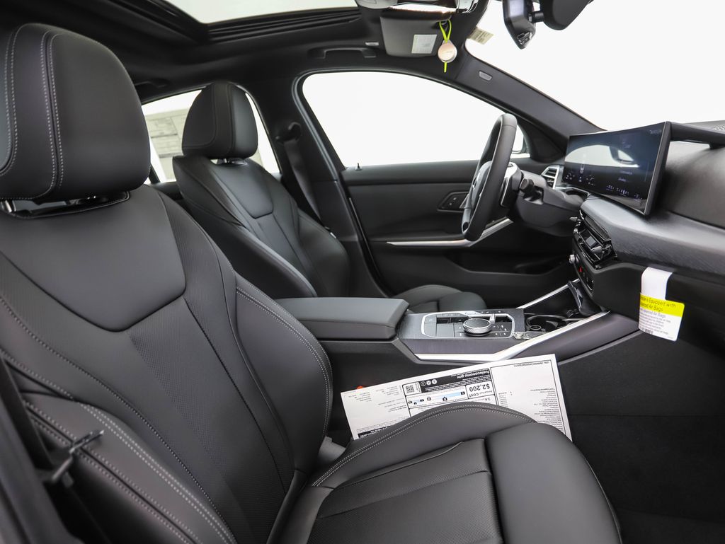 Thumbnail: 2025 BMW 3 Series - 31