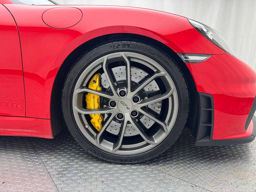 2021 Porsche 718 Cayman GT4 13