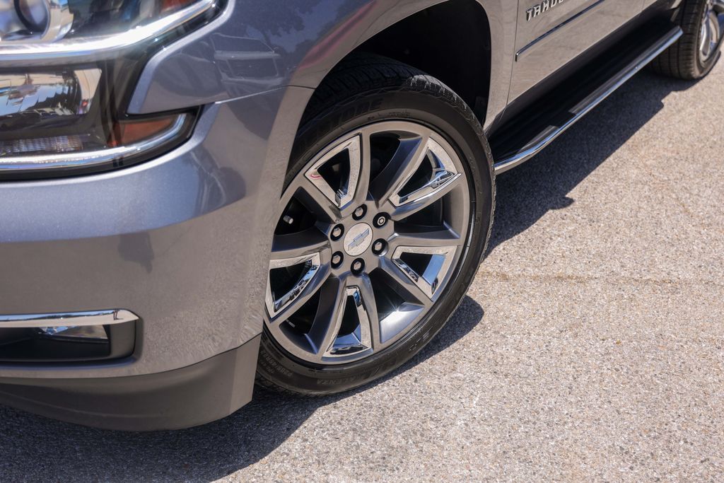 Used 2019 Gray Chevrolet Premier image 4