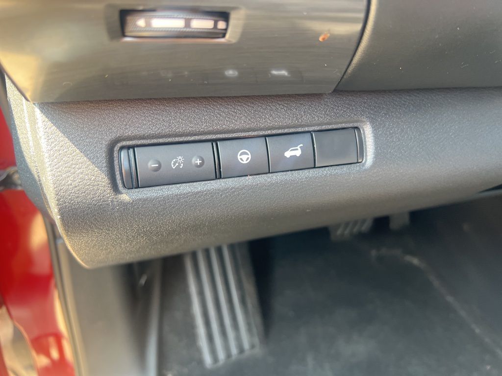 2023 Nissan Pathfinder SL photo