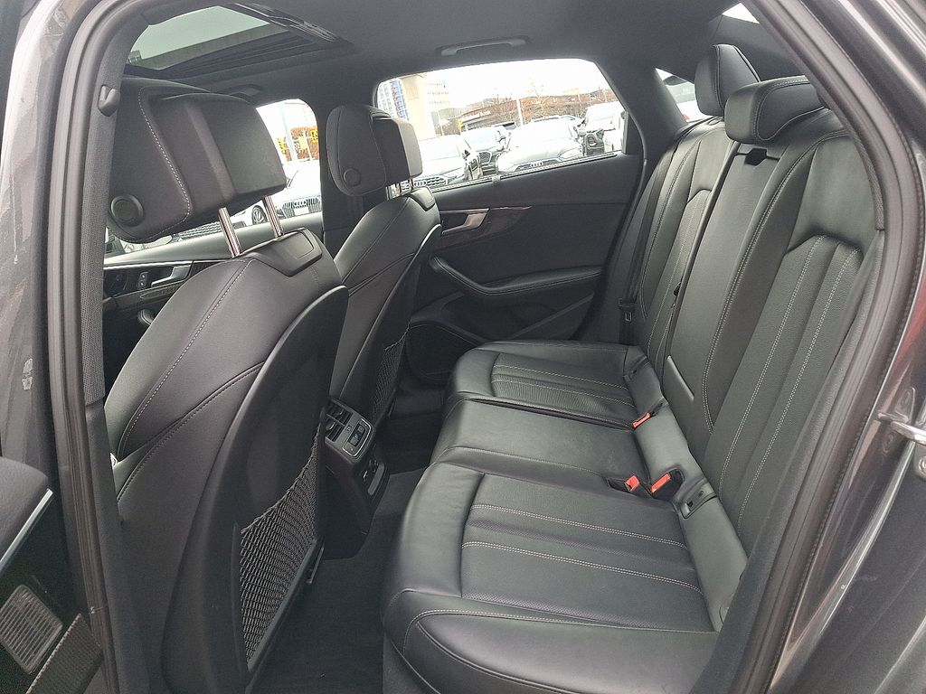 Thumbnail: 2022 Audi S4 - 10