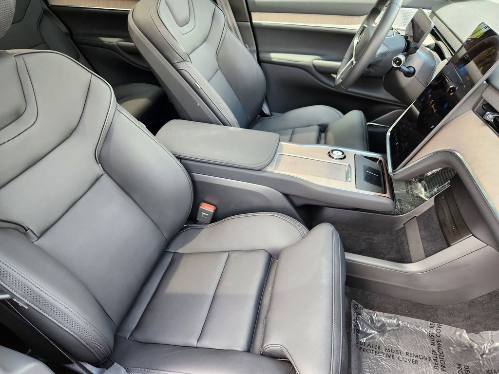 2025 Volvo EX90 Ultra - Photo 19