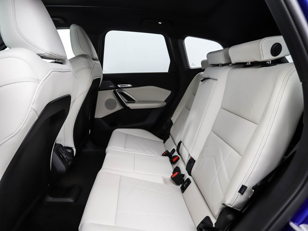 Thumbnail: 2026 BMW X1 - 21