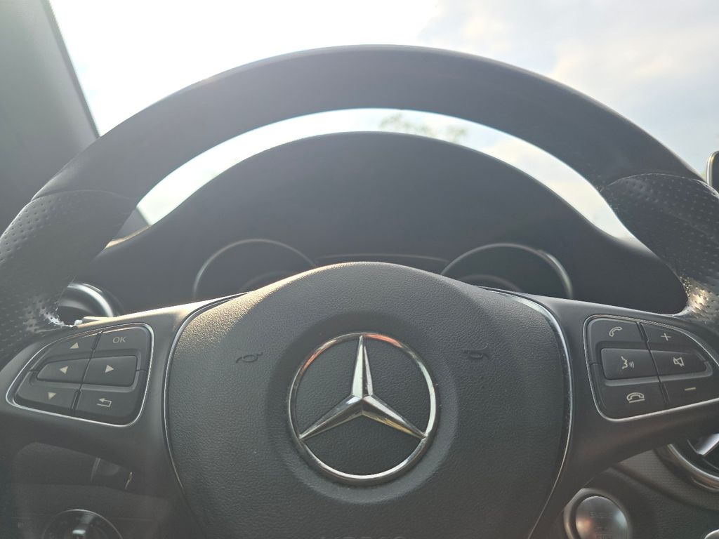 Used 2020  Mercedes-Benz GLA 250 image 24