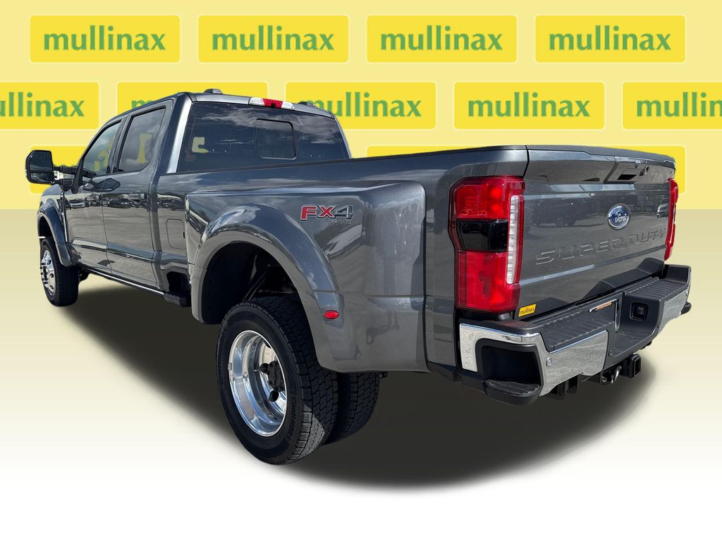 New 2026 Gray Ford Lariat image 4