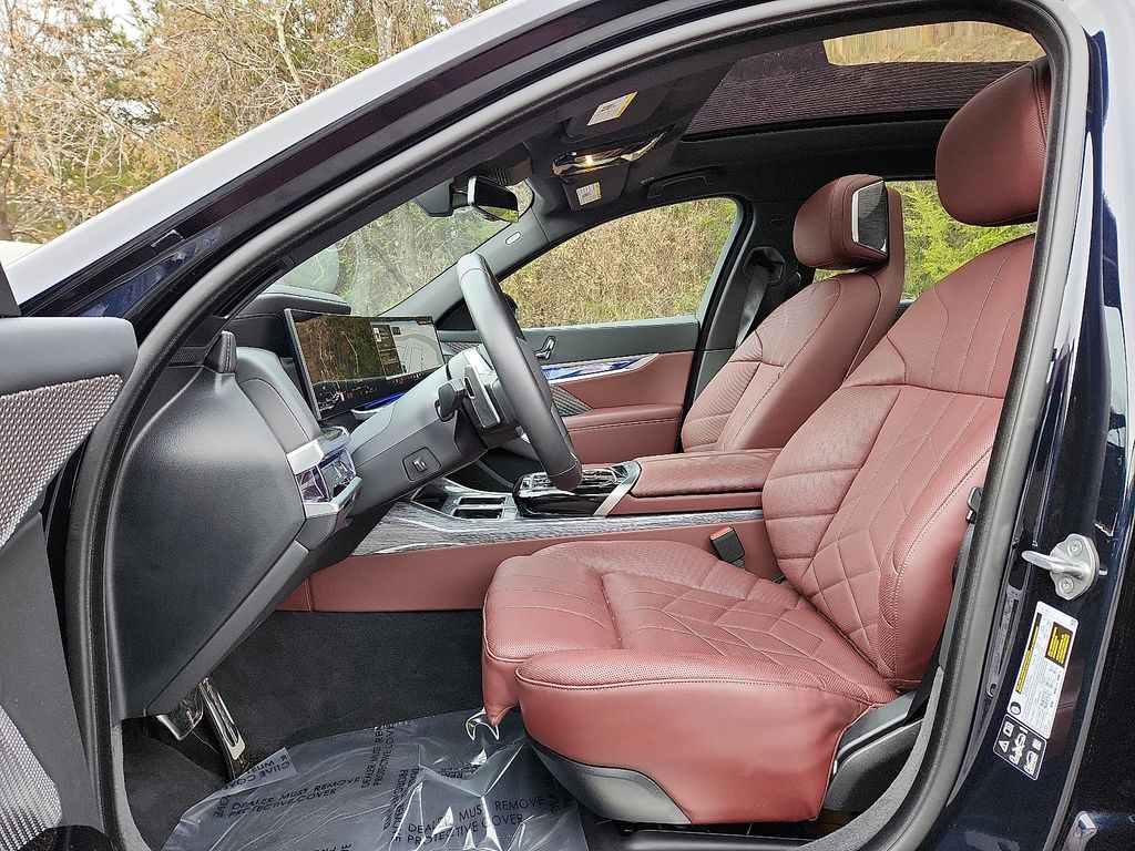 Thumbnail: 2024 BMW 7 Series - 14