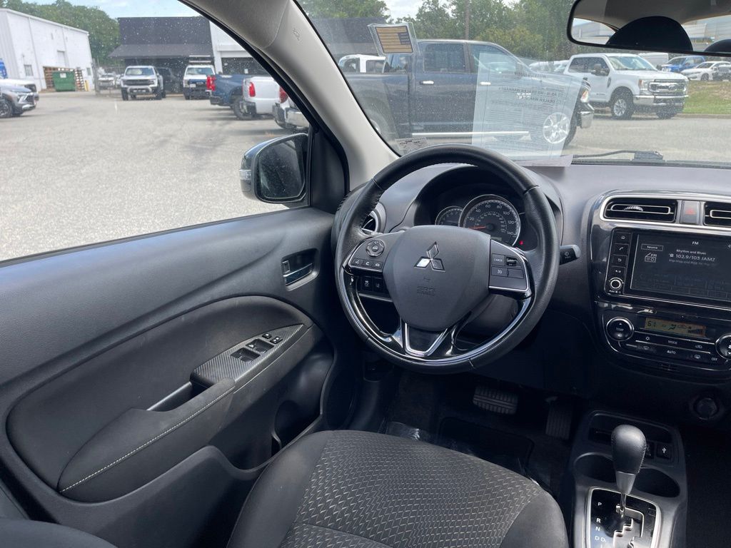 Used 2022 Black Mitsubishi SE image 7