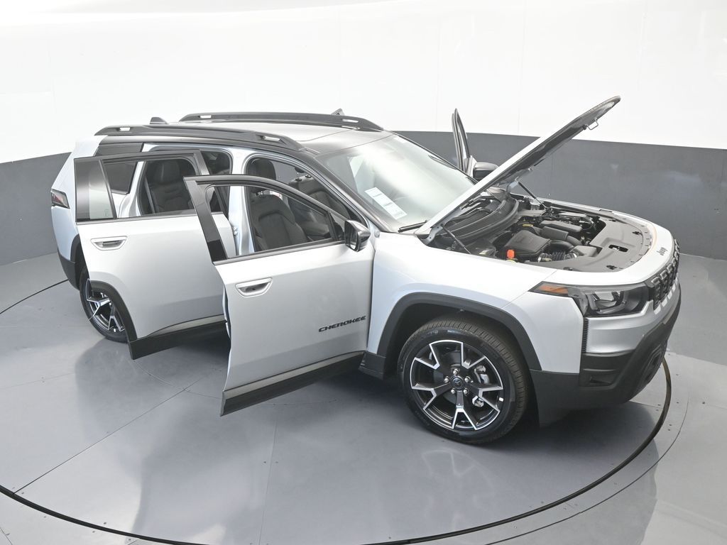 New 2026 Silver Zynith Clearcoat Jeep Overland image 70